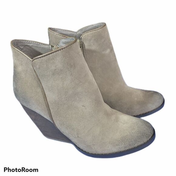 Very Volatile Suede Western Wedge Bootie - Picture 3 of 7